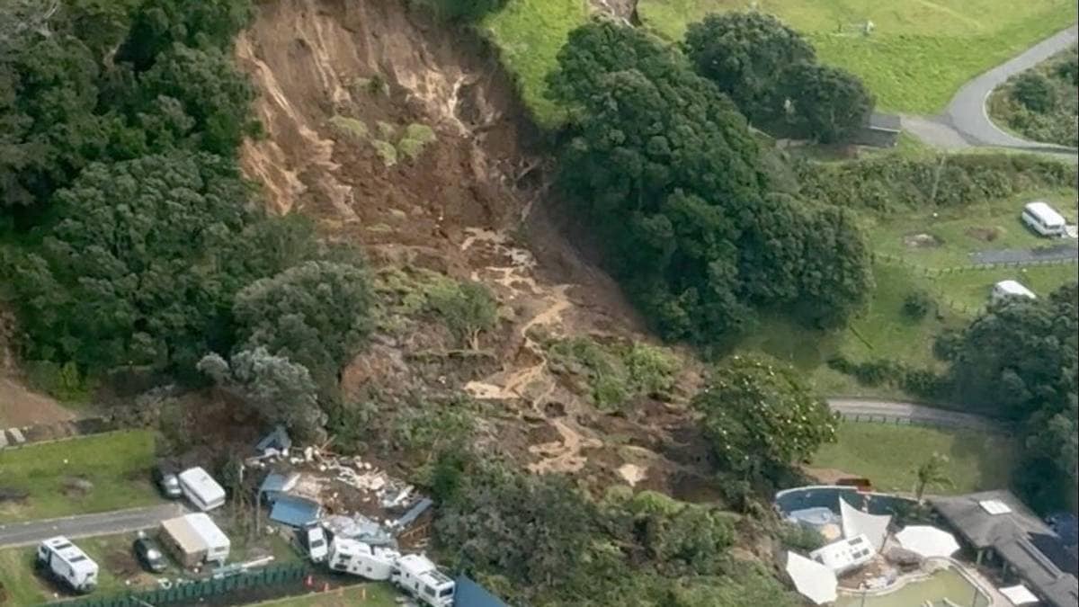 Jordskred i New Zealand: Ikke tegn til liv