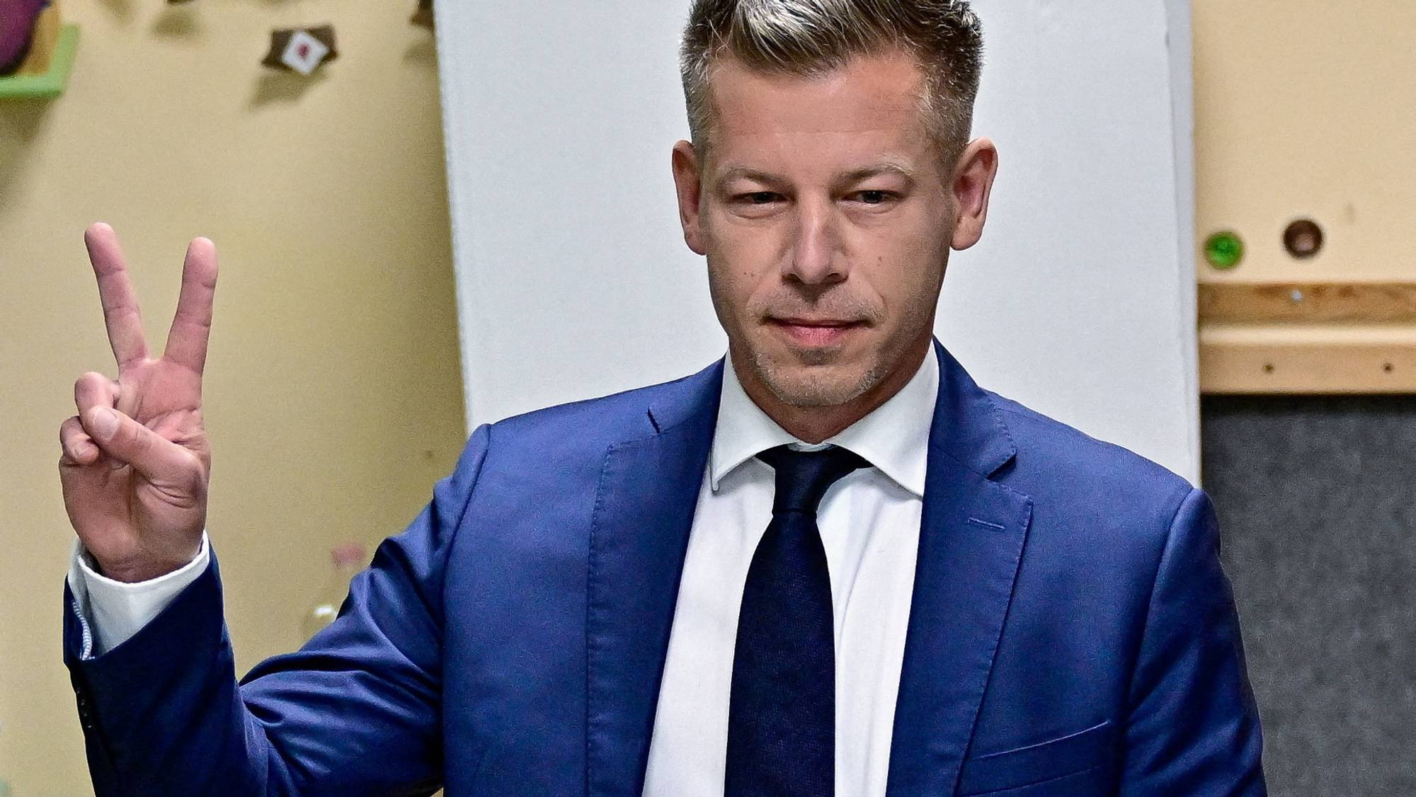 Венгрия подтвердила запрет на транзит оружия для Украины