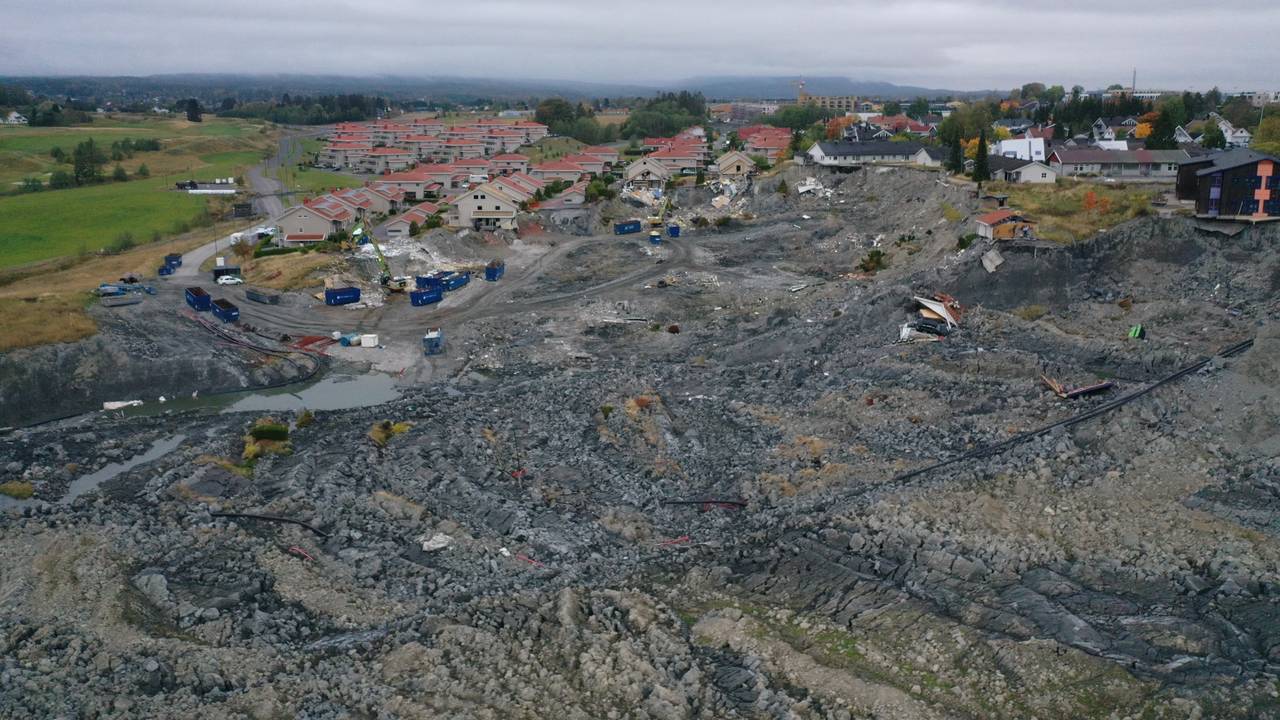 27.09.21: Dronefoto fra skredgropen i Gjerdrum.