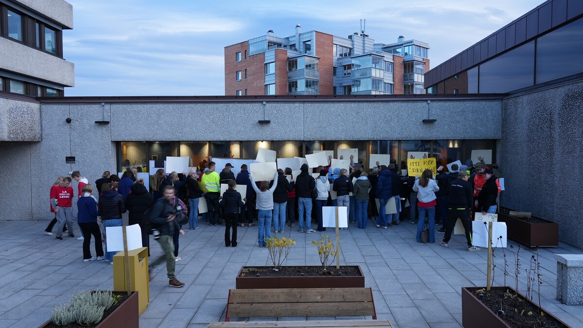 Redaktører og politikere reagerer sterkt på rapport om mediedekning