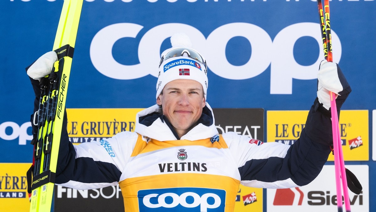 Absurde scener då verdseliten samla seg ein sist gong