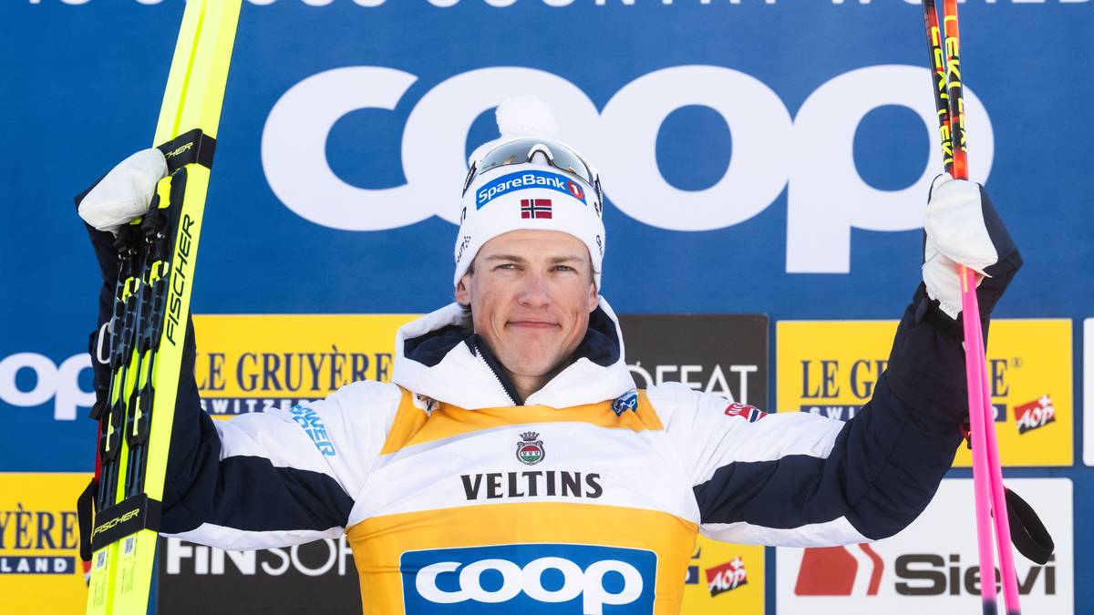 Absurde scener då verdseliten samla seg ein sist gong