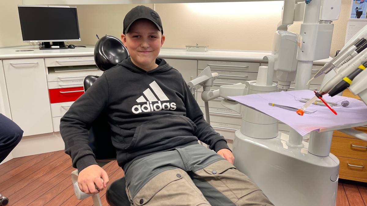 Leander (13) fikk kurert tannlegeskrekken – blir nasjonalt tilbud