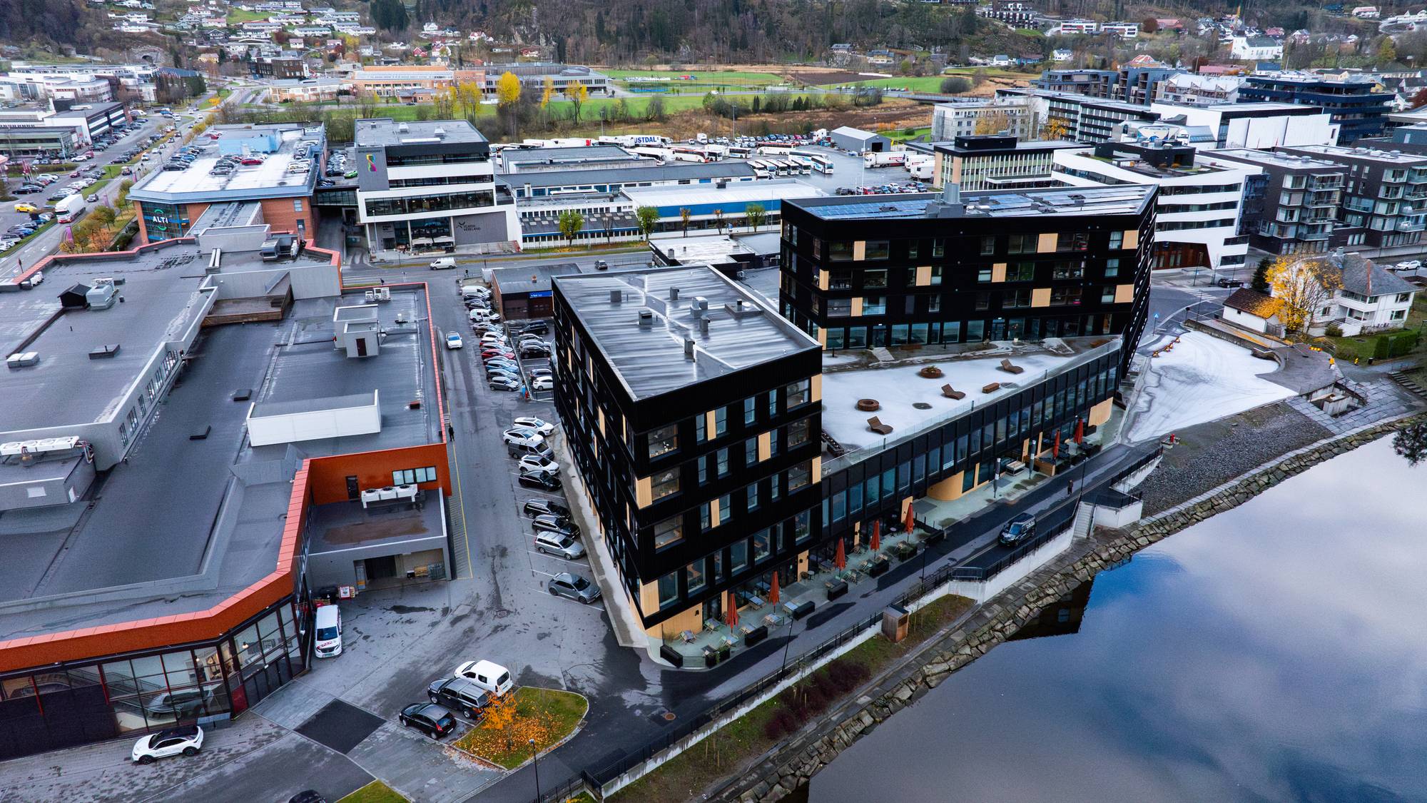 Dronebilete av Førde sentrum