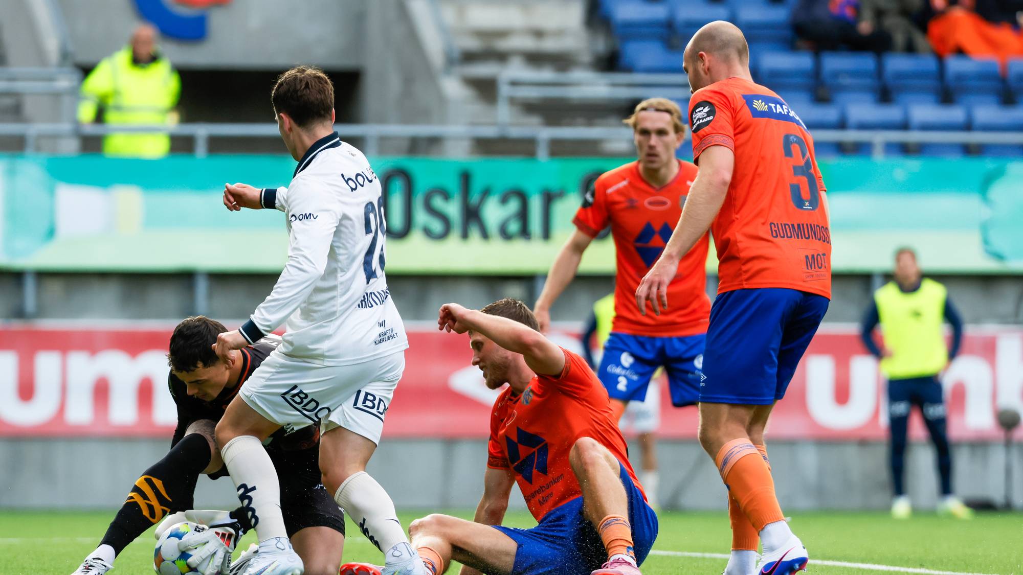 Aalesunds keeper Luca Podlech under eliteseriekampen i fotball mellom Aalesunds Fotballklubb og Viking på Color Line Stadion.
