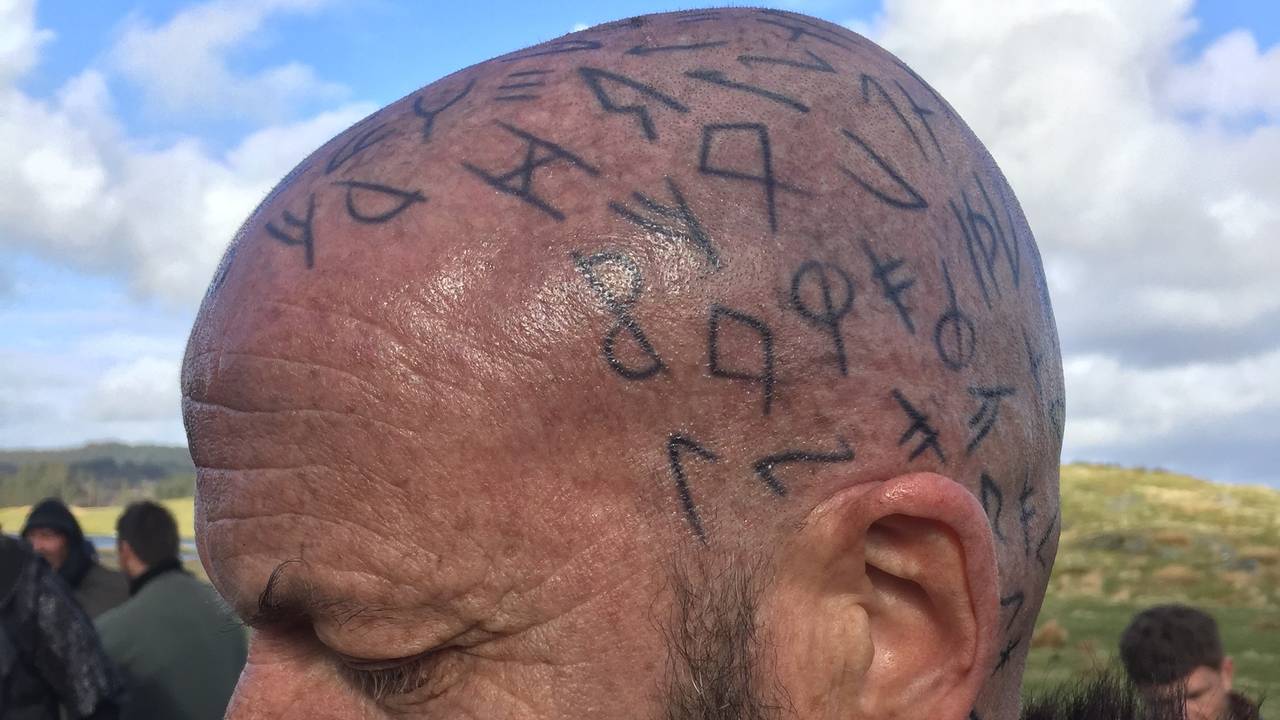 runehovud Vikingane