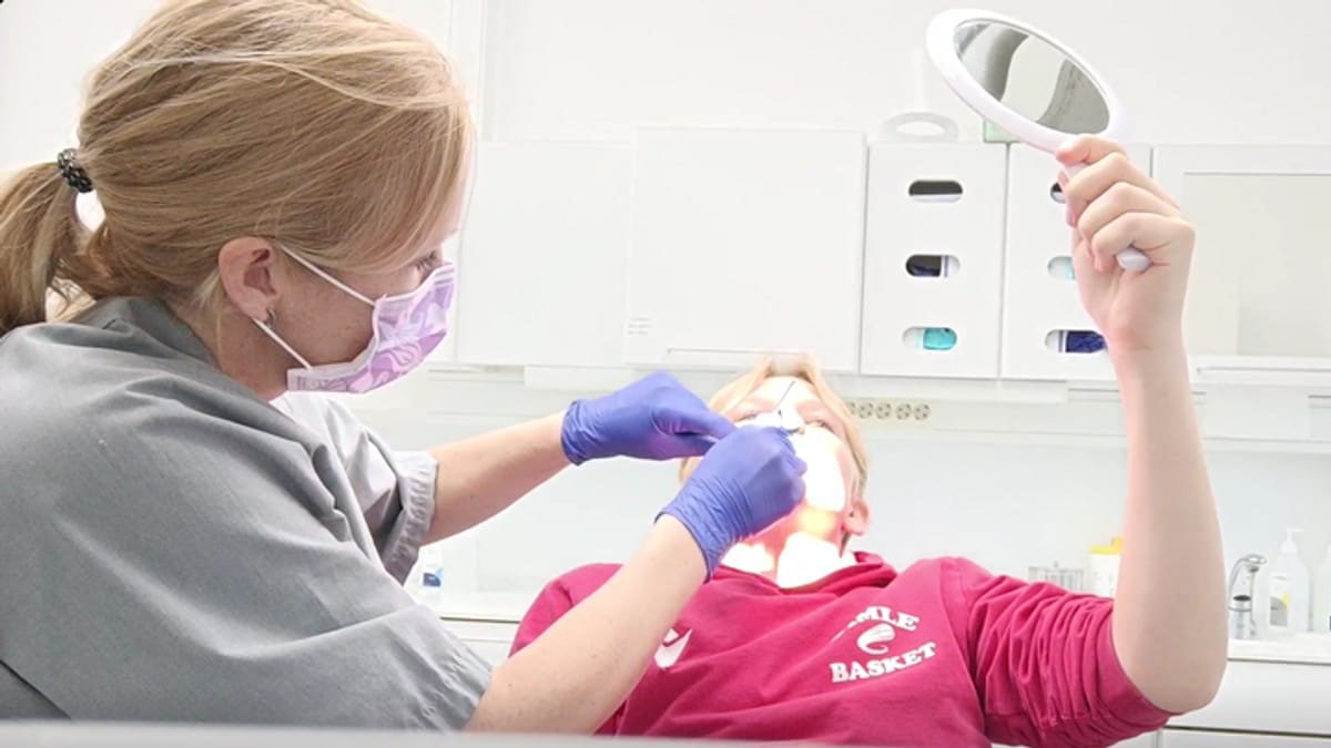 Forskere vil gjøre tannlegebesøk lettere for barn med autisme