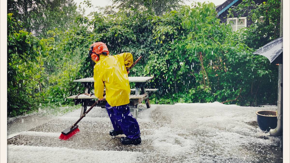 Styrtregn, tordenvær og hagl på Østlandet og Sørlandet – sommervær i vente