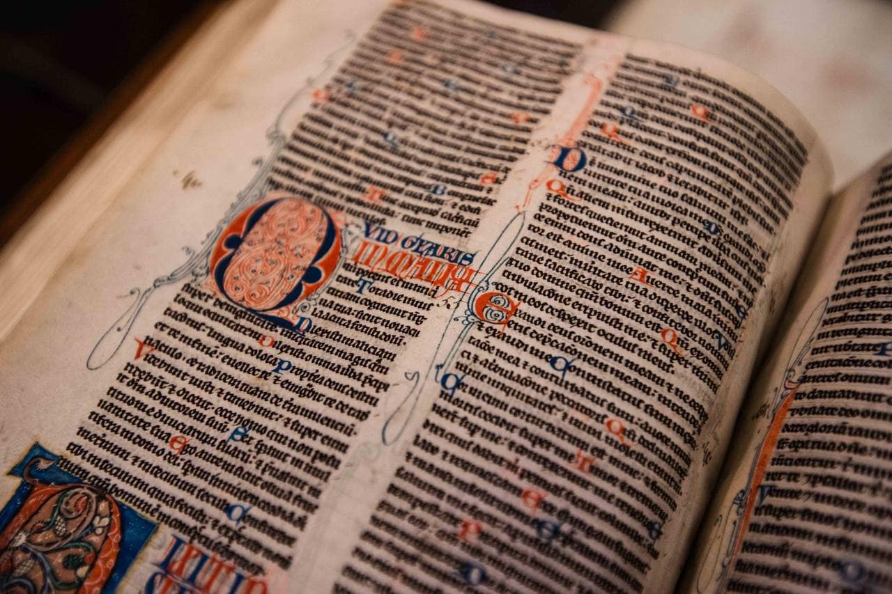 Bibel frå 1200-talet