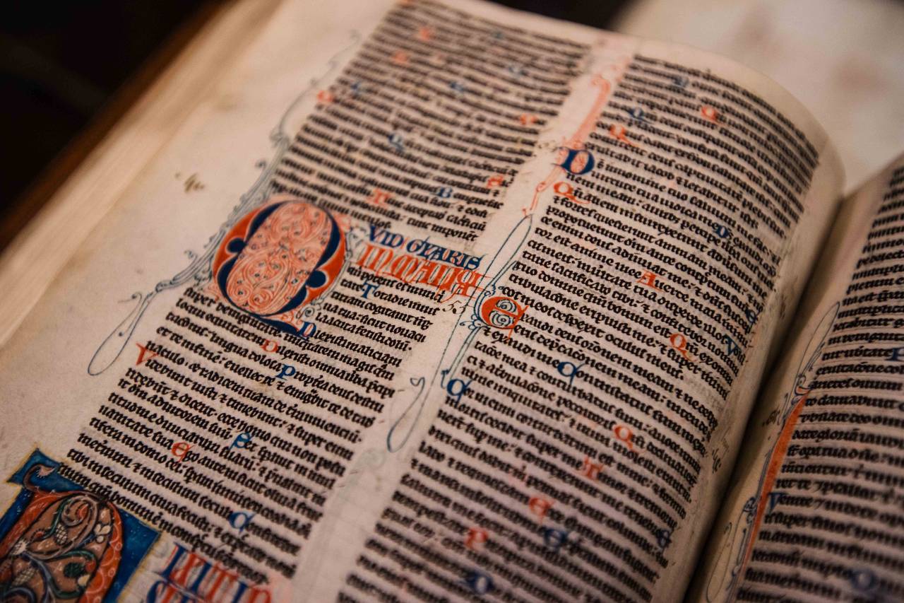 Bibel frå 1200-talet
