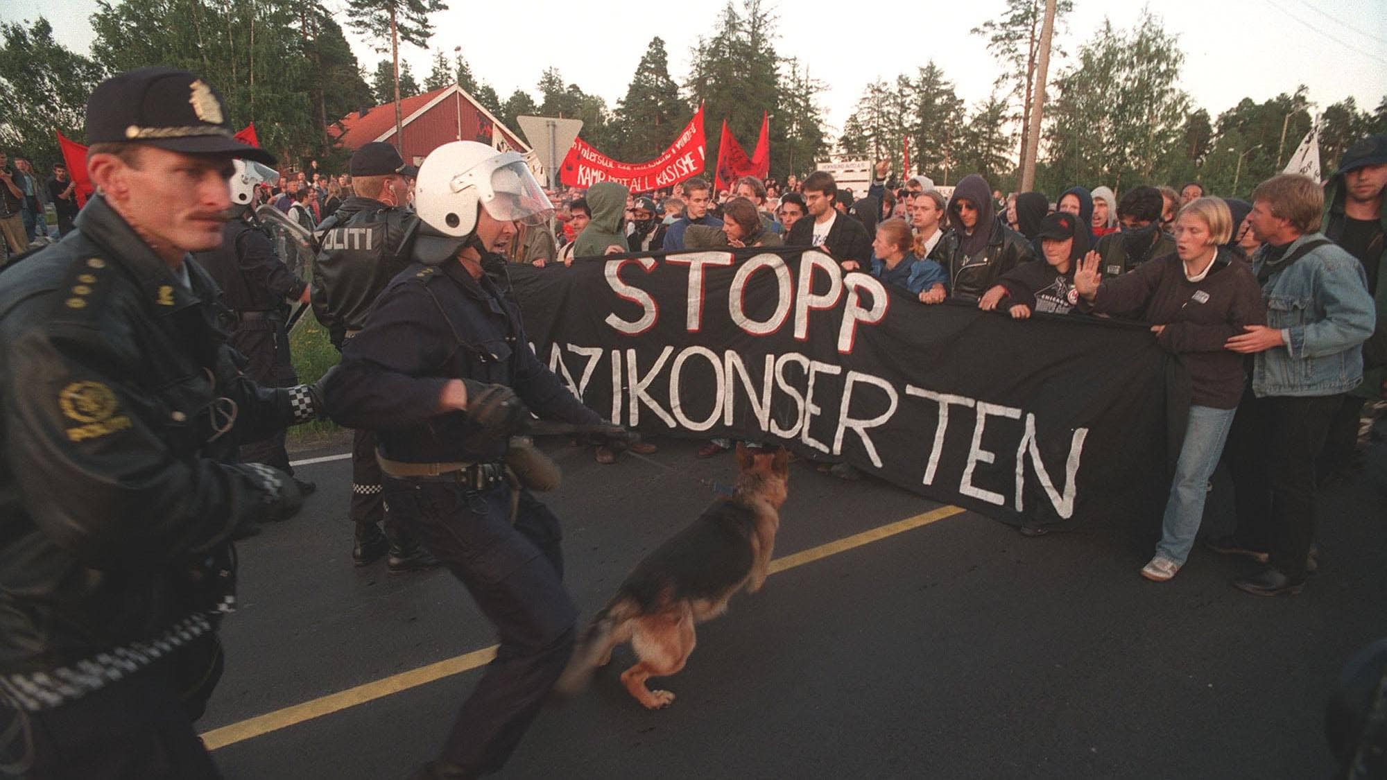Demonstrasjon mot nazikonsert i Hokksund
