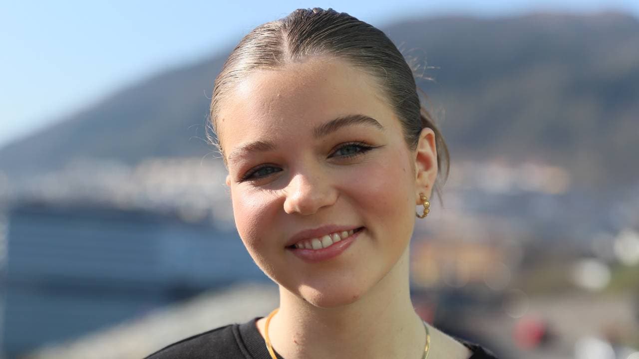 Portrett av Tess Rostrup van Deun (17)