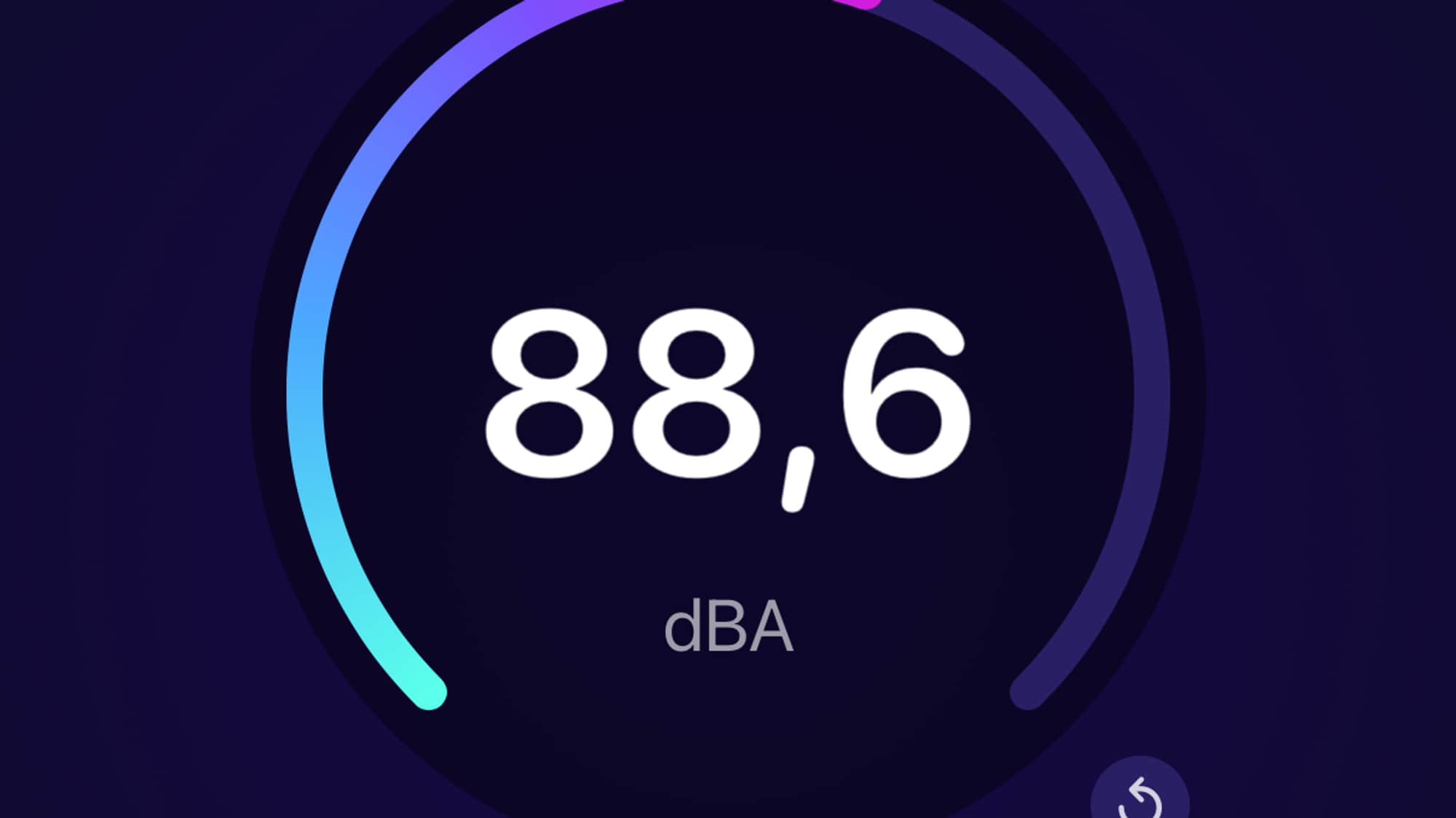 Desibelmåling i Moss som viser 88,6
