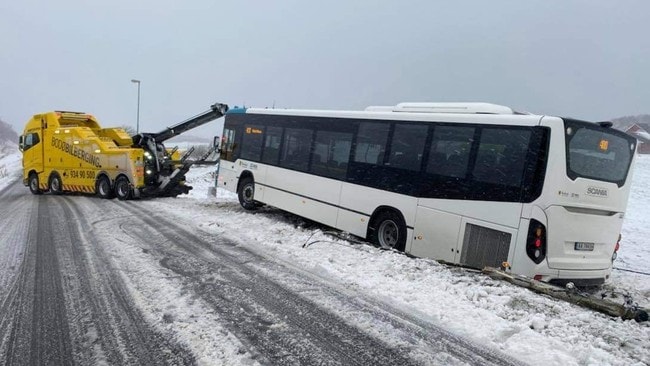Buss kastet av veien i Bodø
