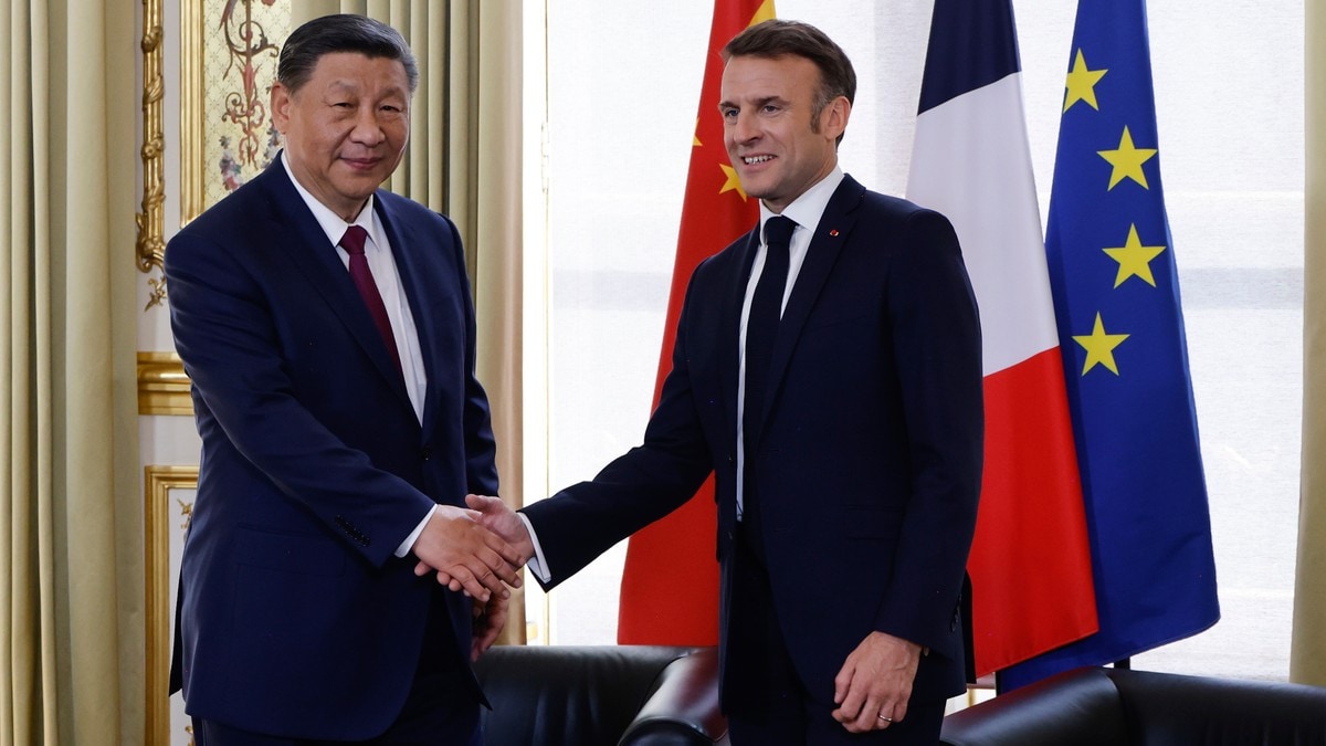 Macron: Kina lover å ikke sende våpen til Russland