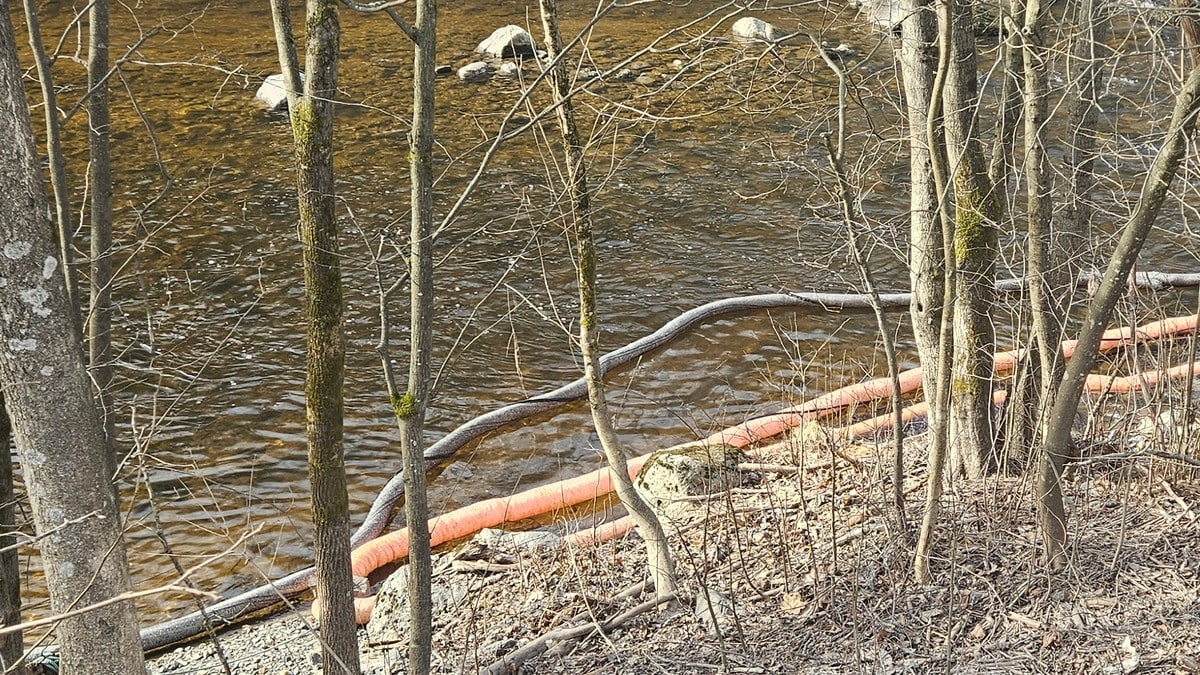 50–60 tonn olje har lekket ut etter innbrudd på transformatorstasjon i Bærum