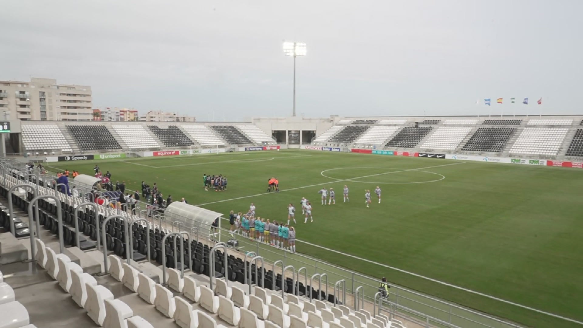 NRK-studio reagerte på bildene: – Det er sjokkerende