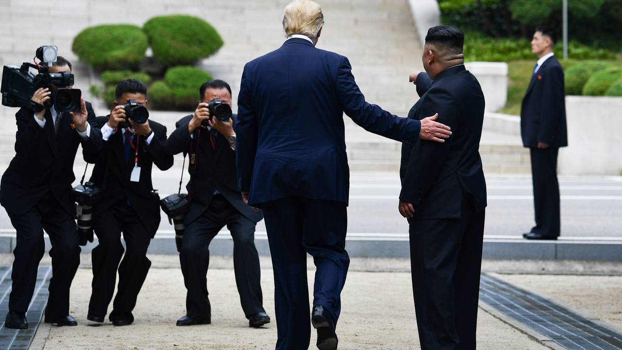 Kim Jong-un spør om Donald Trump vil ta noen skritt på nordkoreansk side av den demilitariserte sone