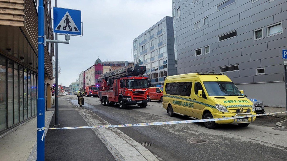 Tre kom seg ut fra brann i Tromsø sentrum