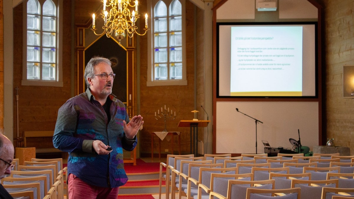 Norske kyrkjer blir lite brukt – i Hyllestad har dei gjort noko med dette
