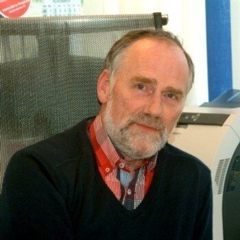 Føler seg terrorisert av hanegal – NRK Trøndelag – Lokale nyheter, TV