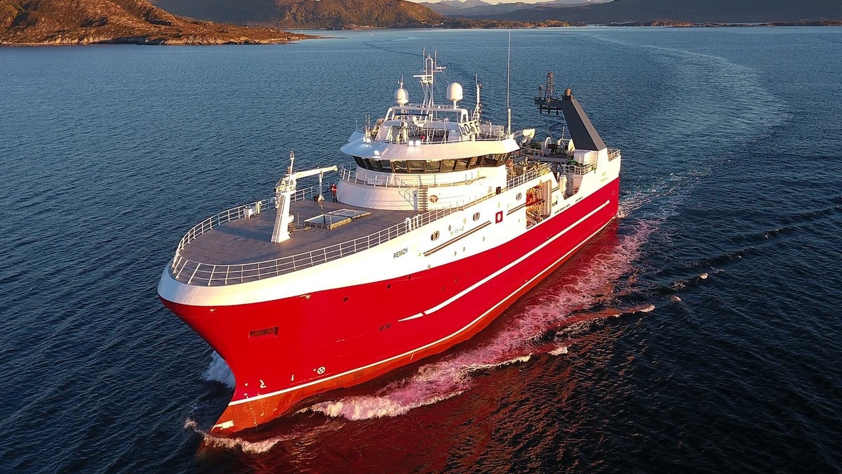 Судно норвежское море
