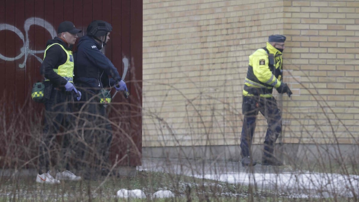 Et titall drept i skoleskyting i Sverige