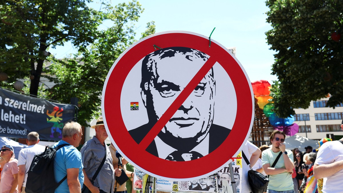 Ungarsk Pride-parade trosser forbud: Tusenvis ventet i Budapest