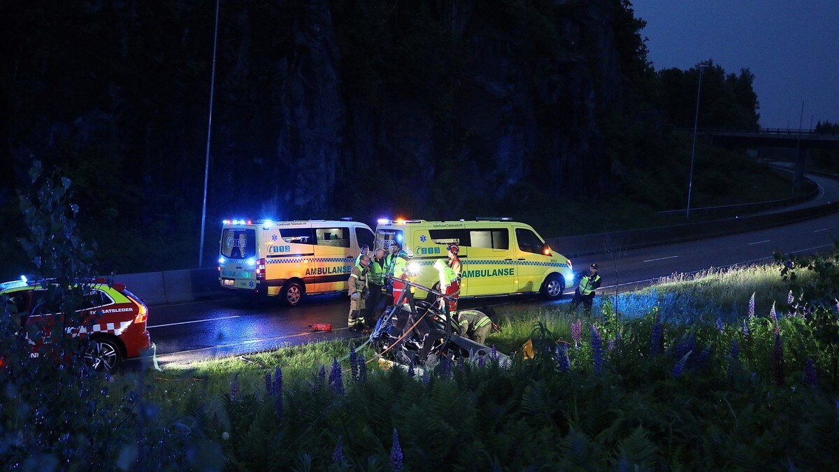 Helikopter styrtet i Telemark, piloten omkom