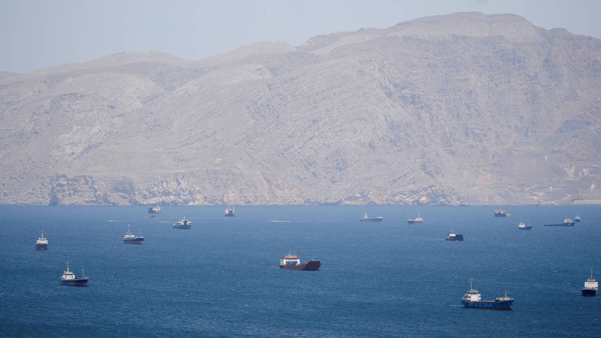 Flere båter i Hormuz-stredet