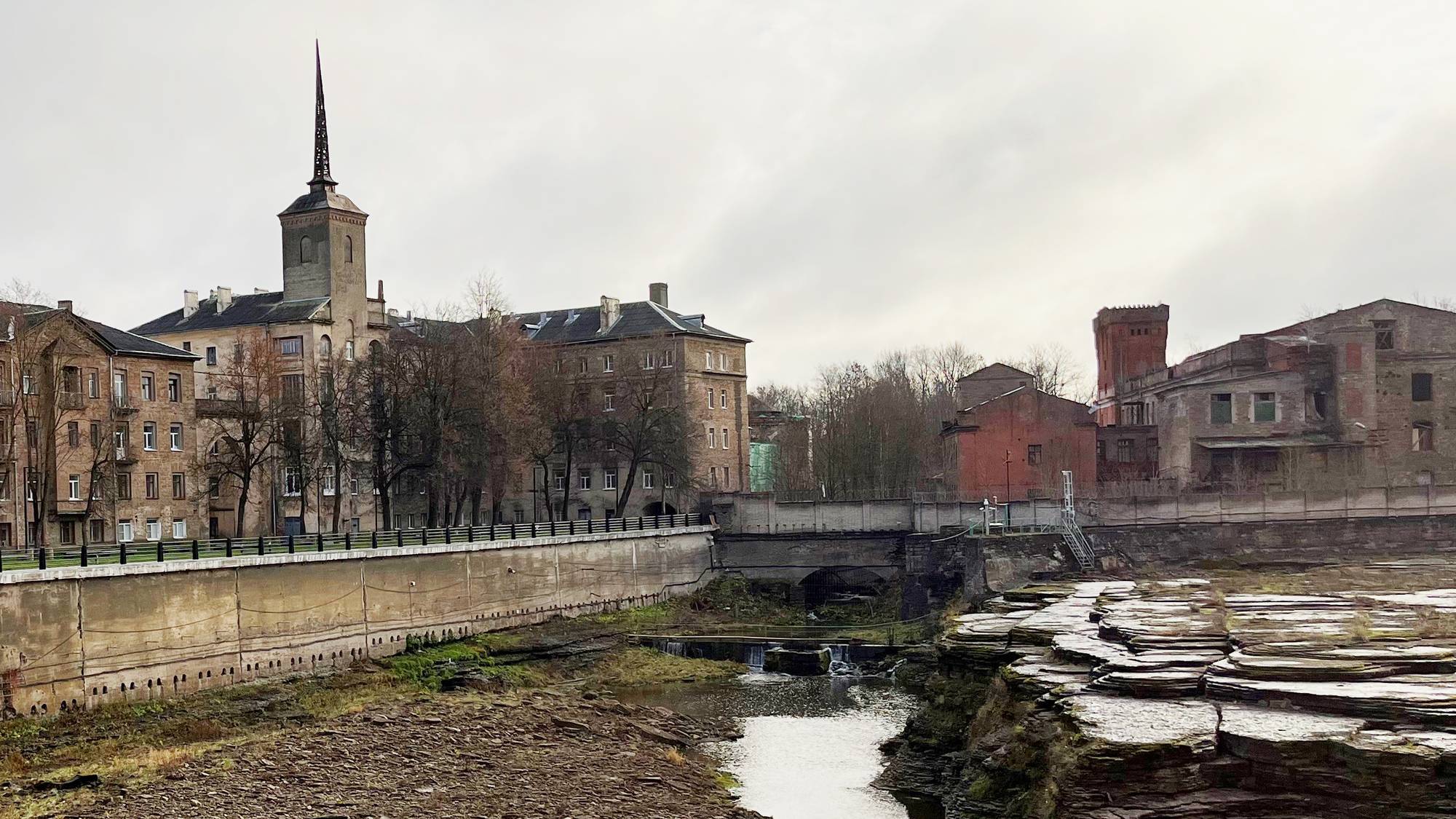 Den gamle tekstilfabrikken i Narva