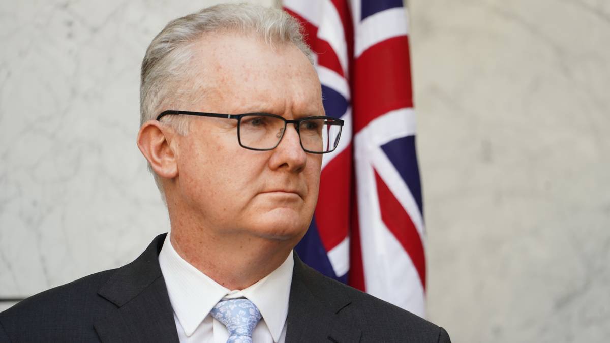 Iraner snur i asylsaken – forlater Australia