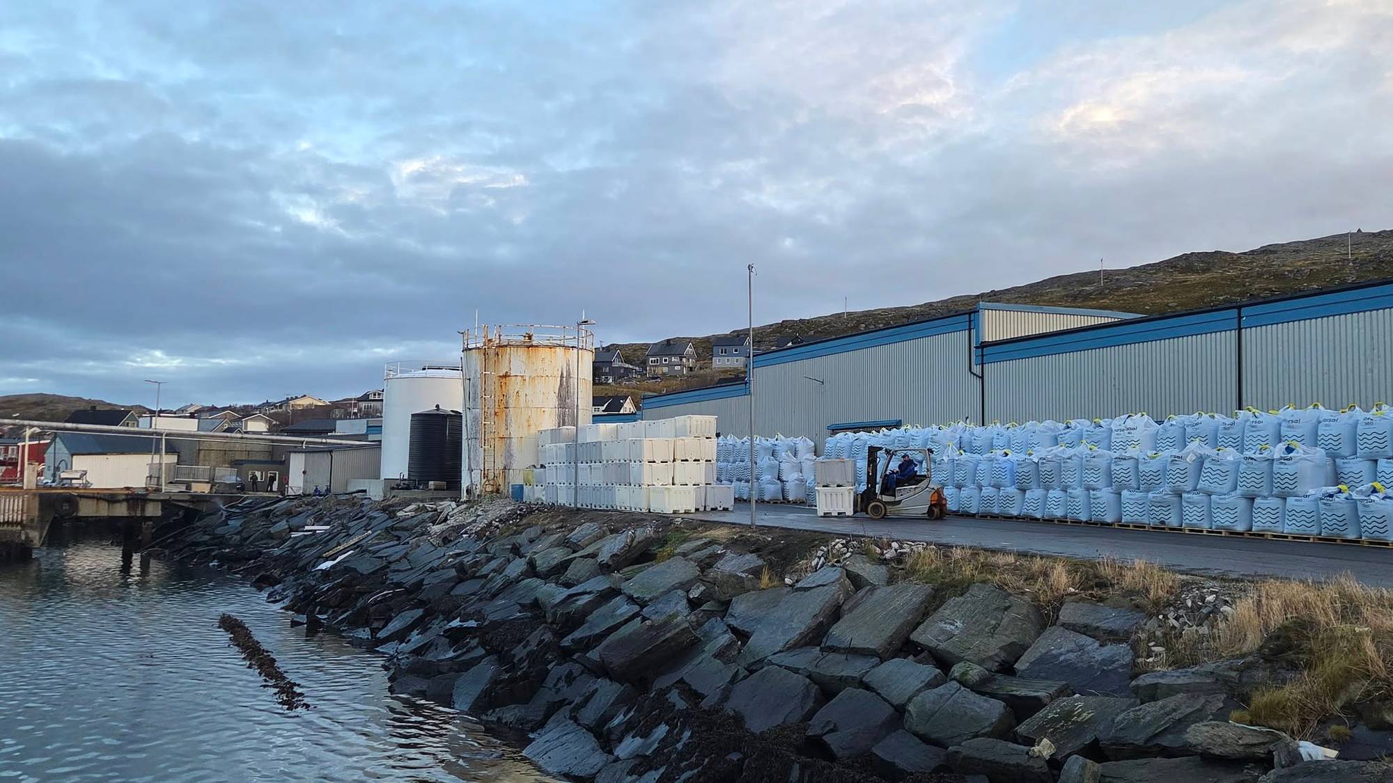Fiskemottak i Havøysund, Måsøy kommune. Havøysund Fisk.