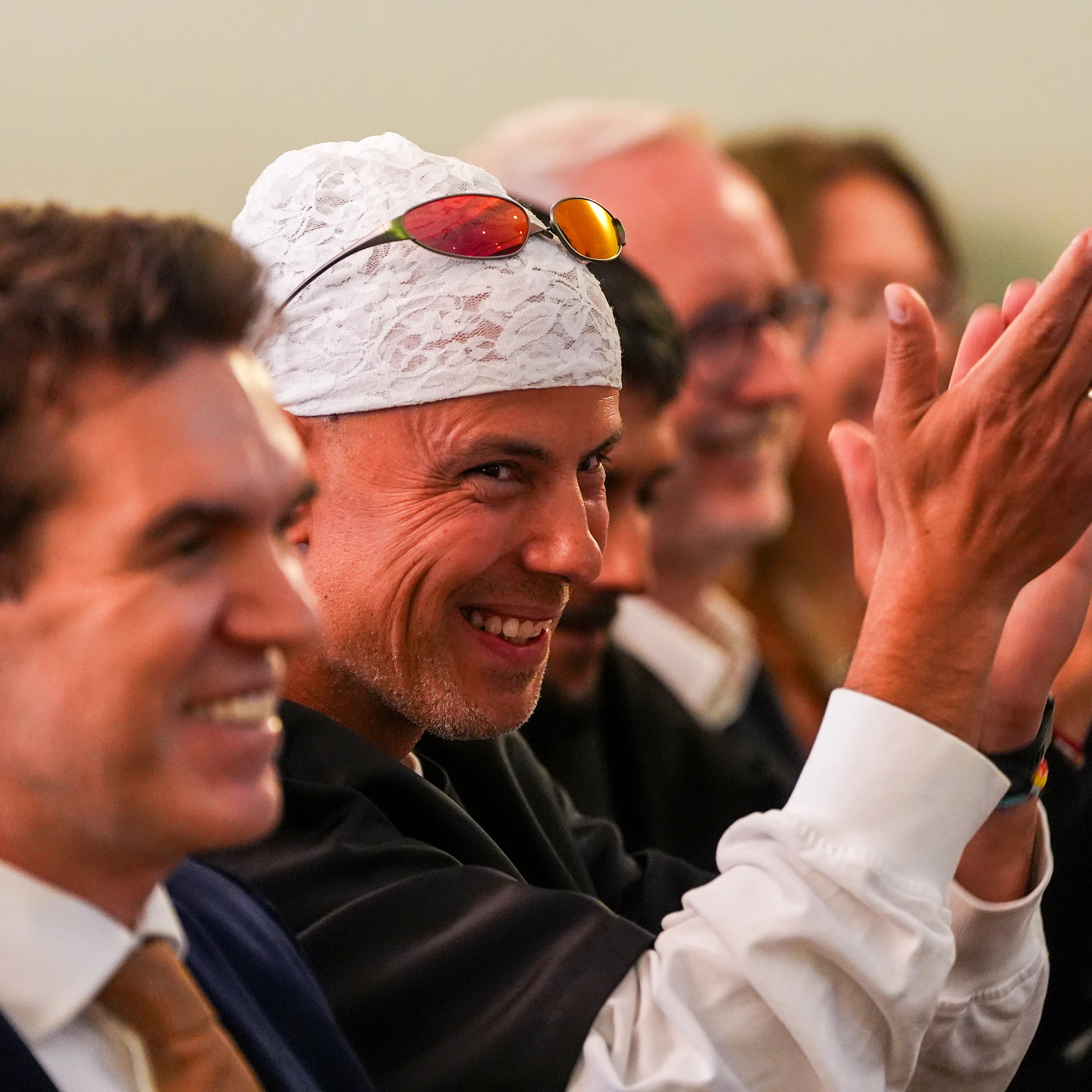 Oslo 20260914. Magdi Omar Ytreeide Abdelmaguid når stiftelsen Fritt Ord deler ut Fritt Ords honnør til Karpe ved Magdi Omar Ytreeide Abdelmaguid og Chirag Rashmikant Patel. Foto: Lise Åserud / NTB