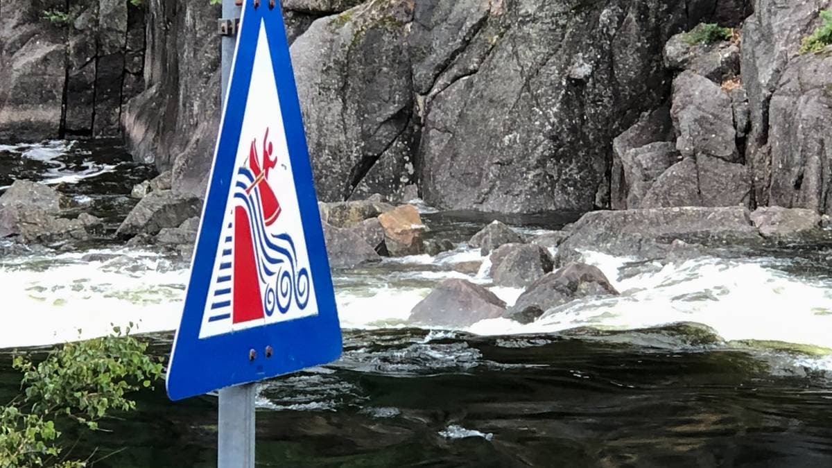Advarer mot bading i regulerte vassdrag