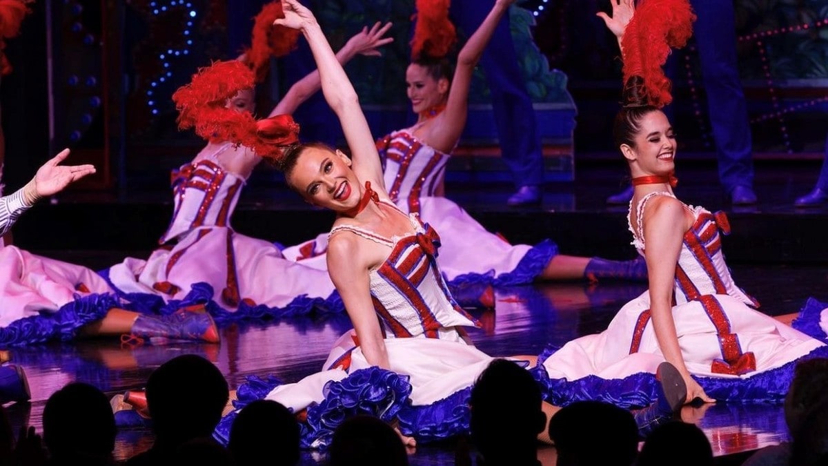Danser på ikoniske Moulin Rouge: – En drøm