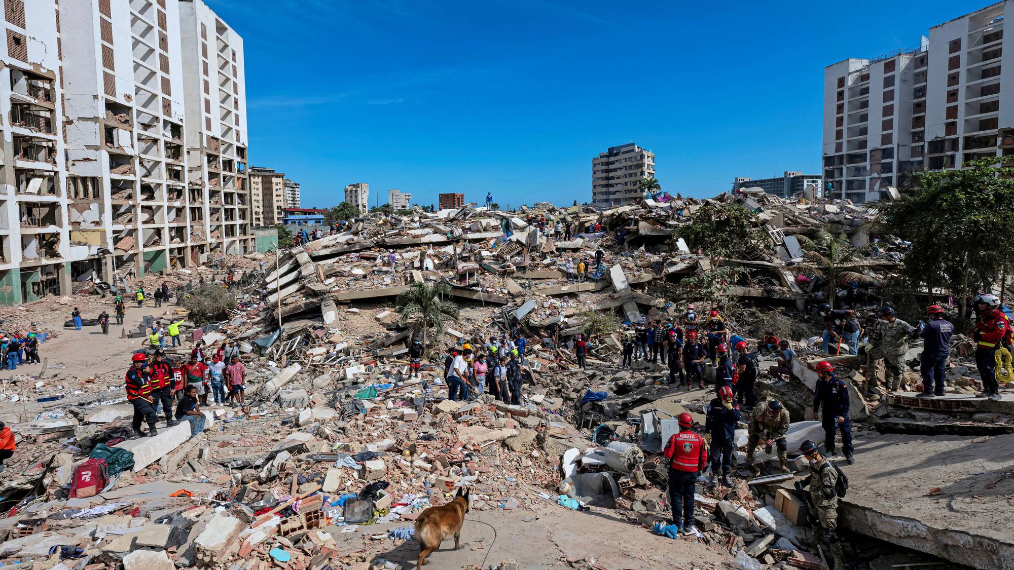 Jordskjelv i Venezuela. Bygninger som kollapset i La Guaira