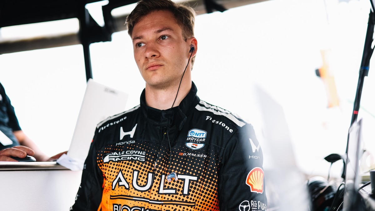 Dennis Hauger langt bak på ovalbane