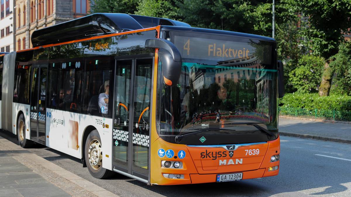 Kostbar overgang til el-bussar: – Staten eller forbrukarane som skal betale?