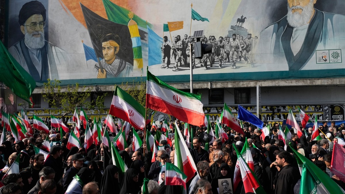 Disse mennene styrer n&aring; Iran