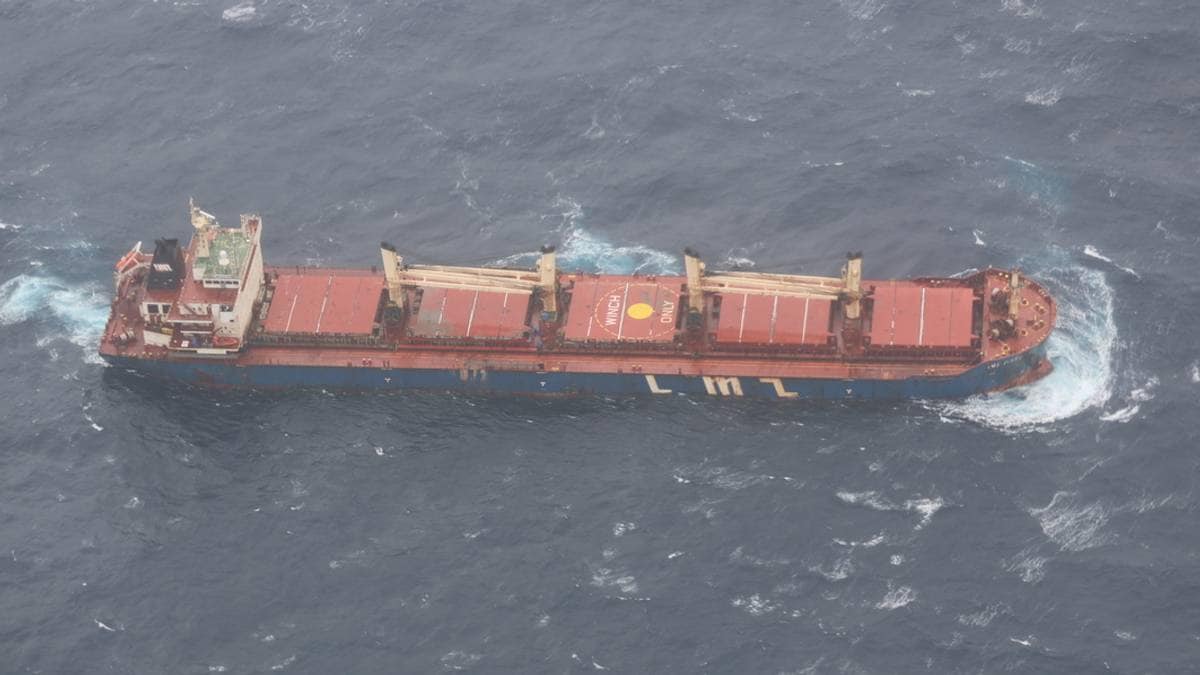 Kystvaktskip på vei til havaristen