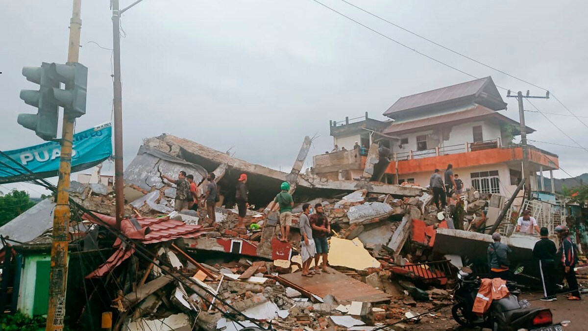 Jordskjelv i Indonesia