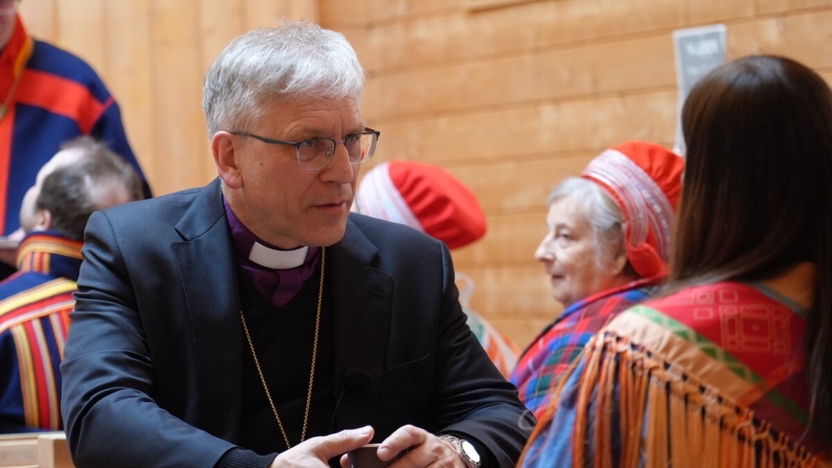 Kirken vil ta ansvar for deres rolle i fornorskningen – preses feirer påsken i Finnmark