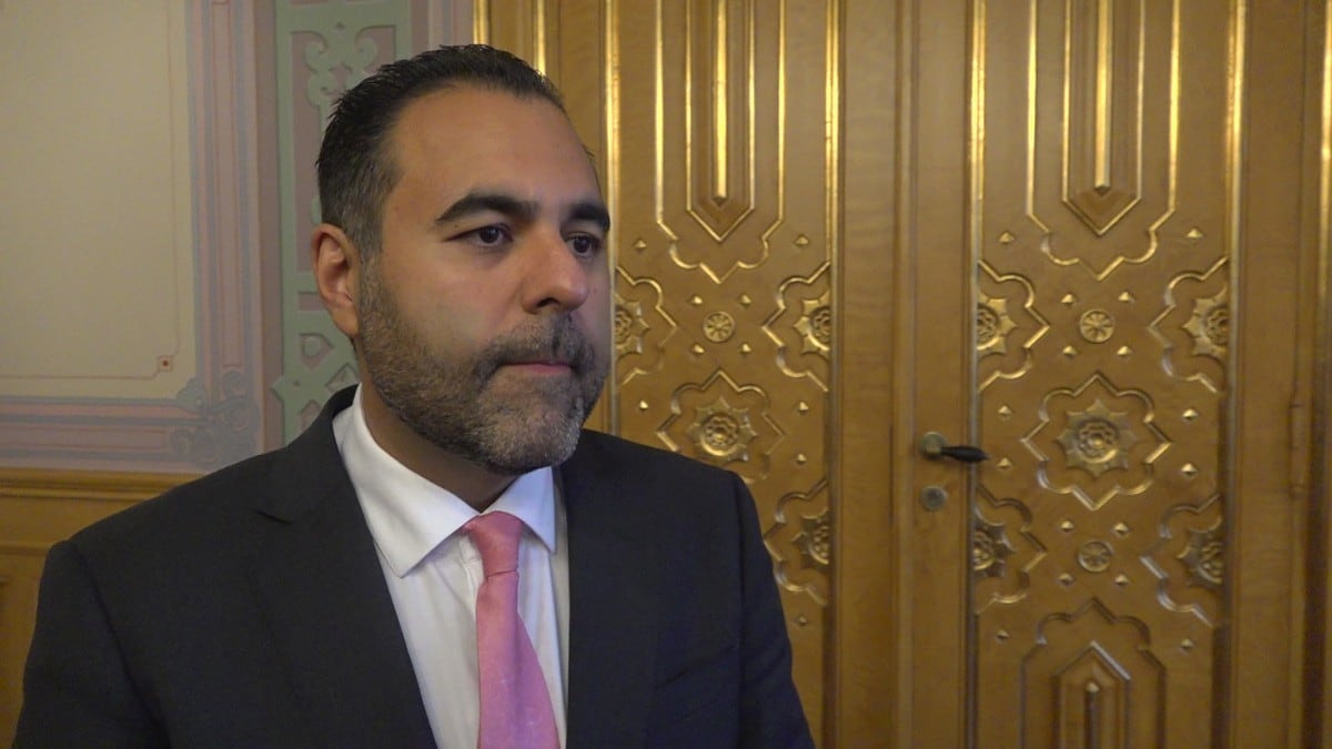 Gharahkhani gjenvalgt – 15 blanke stemmer
