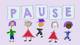 Karina Kaupang Jørgensen Lilla bakgrunn, lilla bokstaver som sier pause og fem mennesker med forskjellige klær og hårsveis.