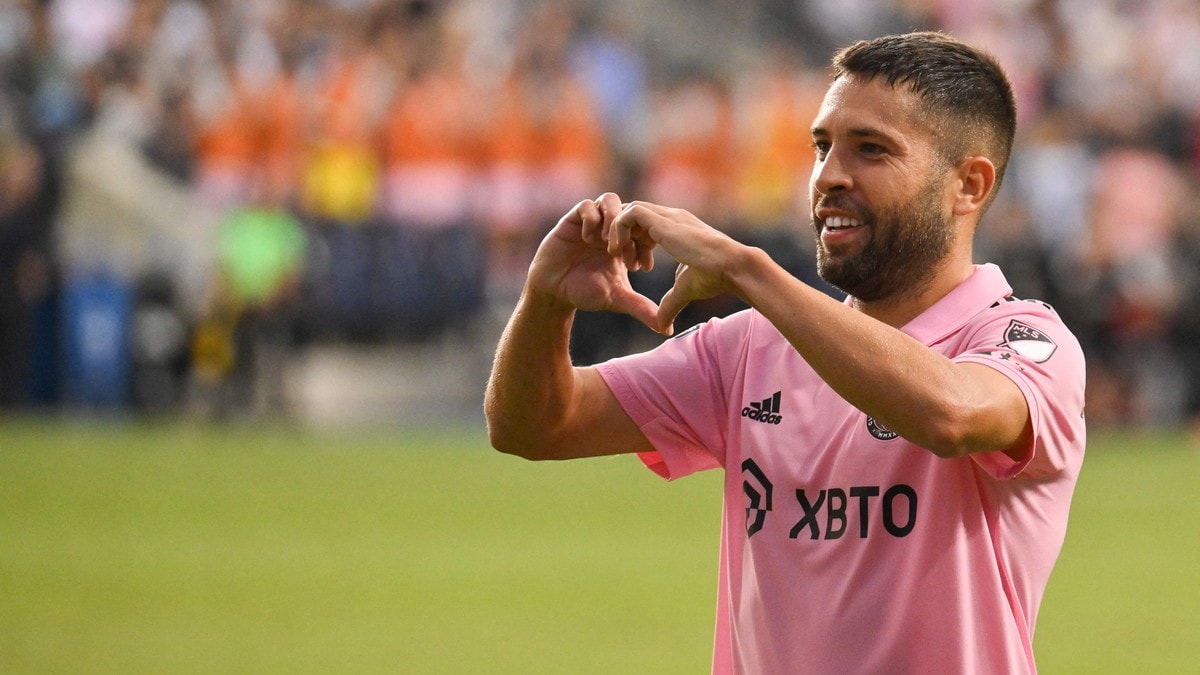 Fotballstjernen Jordi Alba legger opp