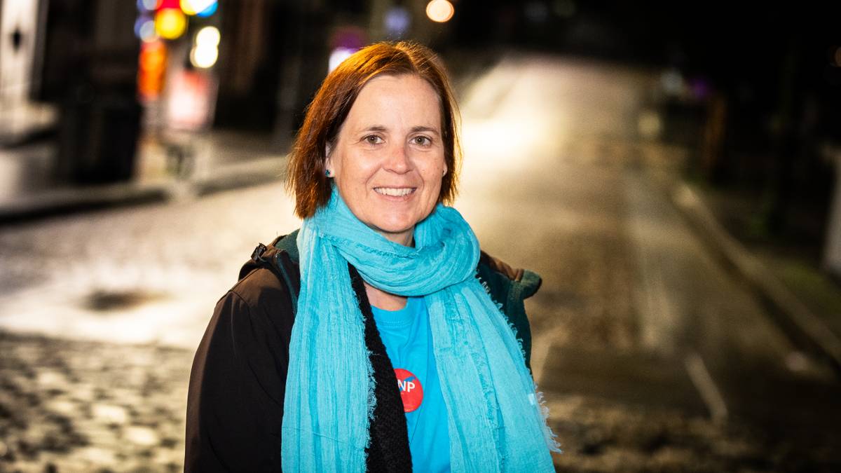 Trekkjer seg som partileiar i INP