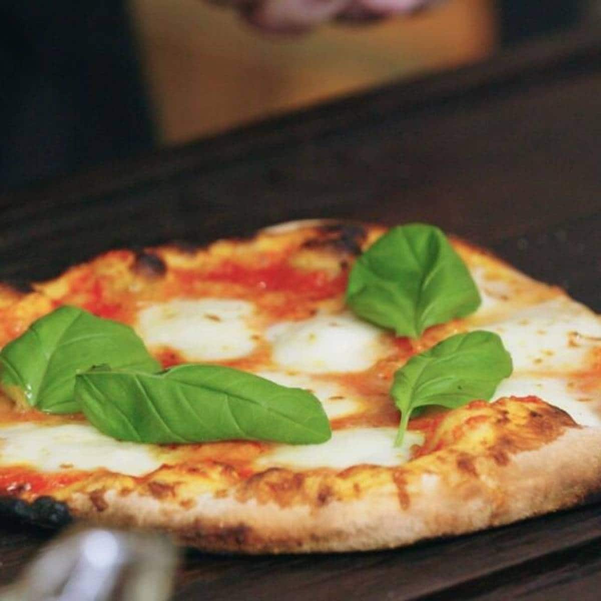 Pizza Margherita sur pain azyme