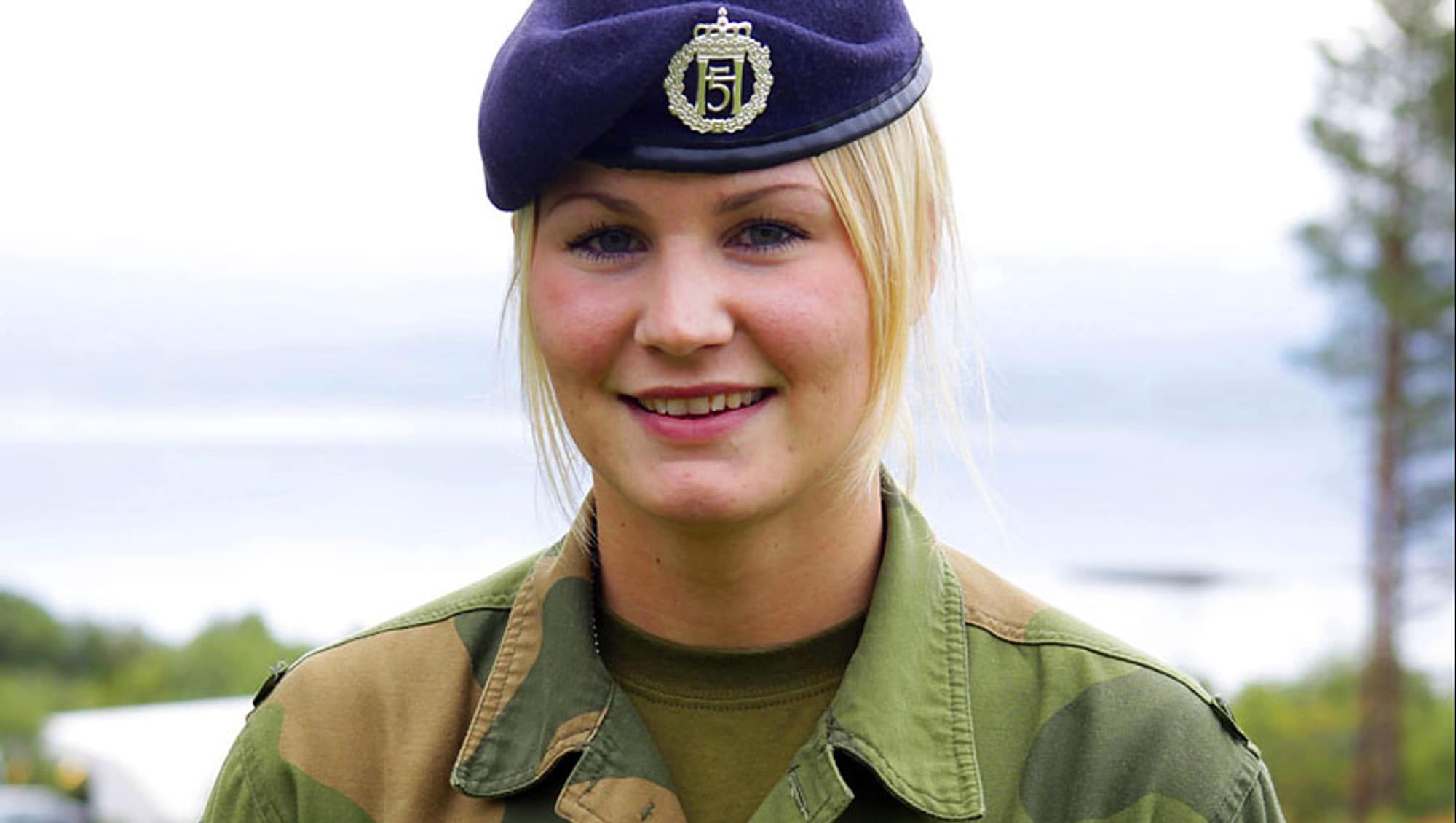 Женщины норвегии. Норвежская армия девушки. Норвежская девушка портрет. Норвежские женщины сельские. Самая красивая девушка армии Норвегия.