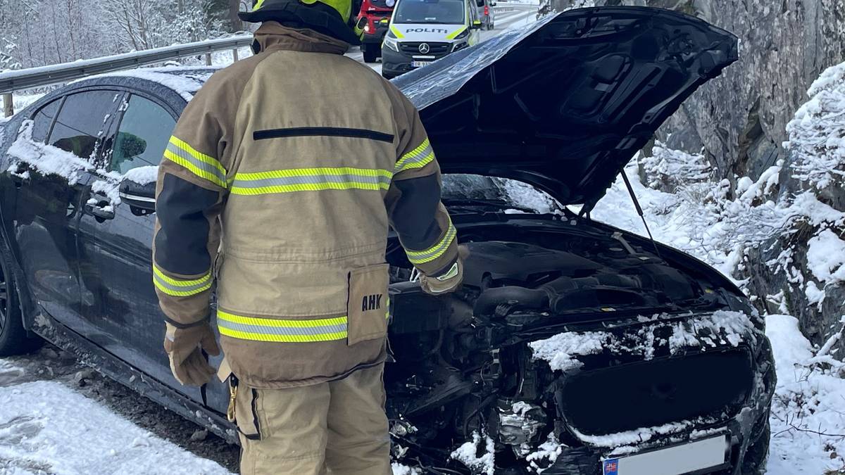 Trafikkulukke På Riksveg 15 I Nordfjord Nrk Vestland 